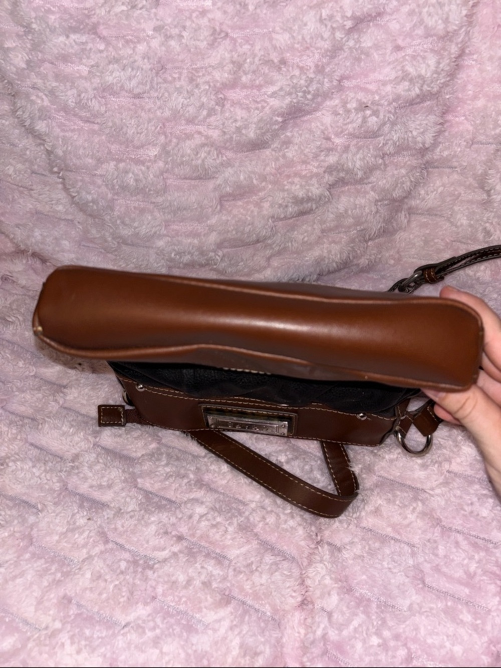 Chaps Brown and Black Two-Tone Messenger Bag - Picture 4 of 5